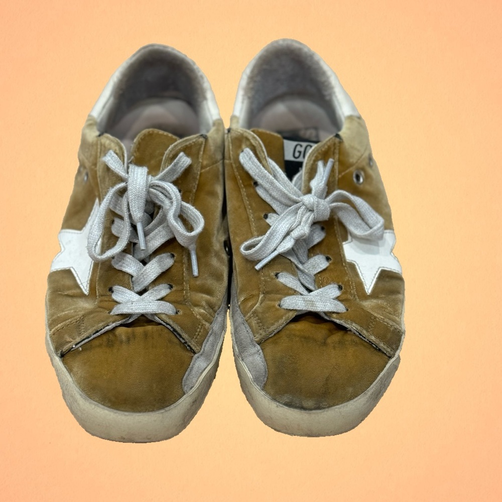 Golden goose size 39 gold / mustard / yellow velvet